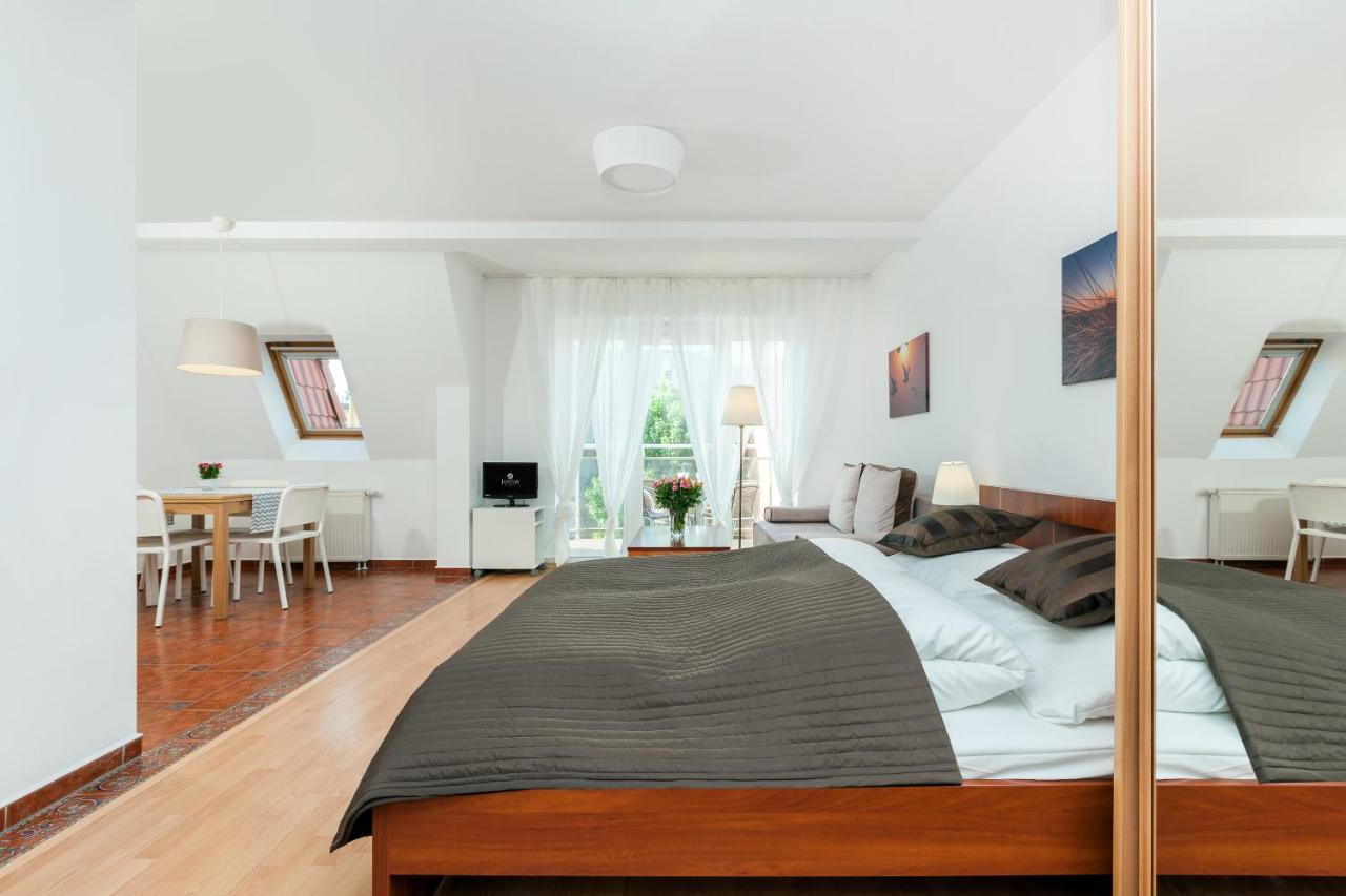 Port Kolobrzeg Cicha Street By Jantar Apartamenty Kołobrzeg Kültér fotó
