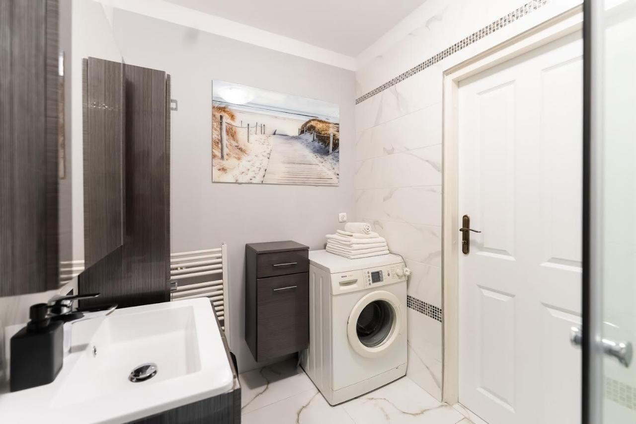 Port Kolobrzeg Cicha Street By Jantar Apartamenty Kołobrzeg Kültér fotó